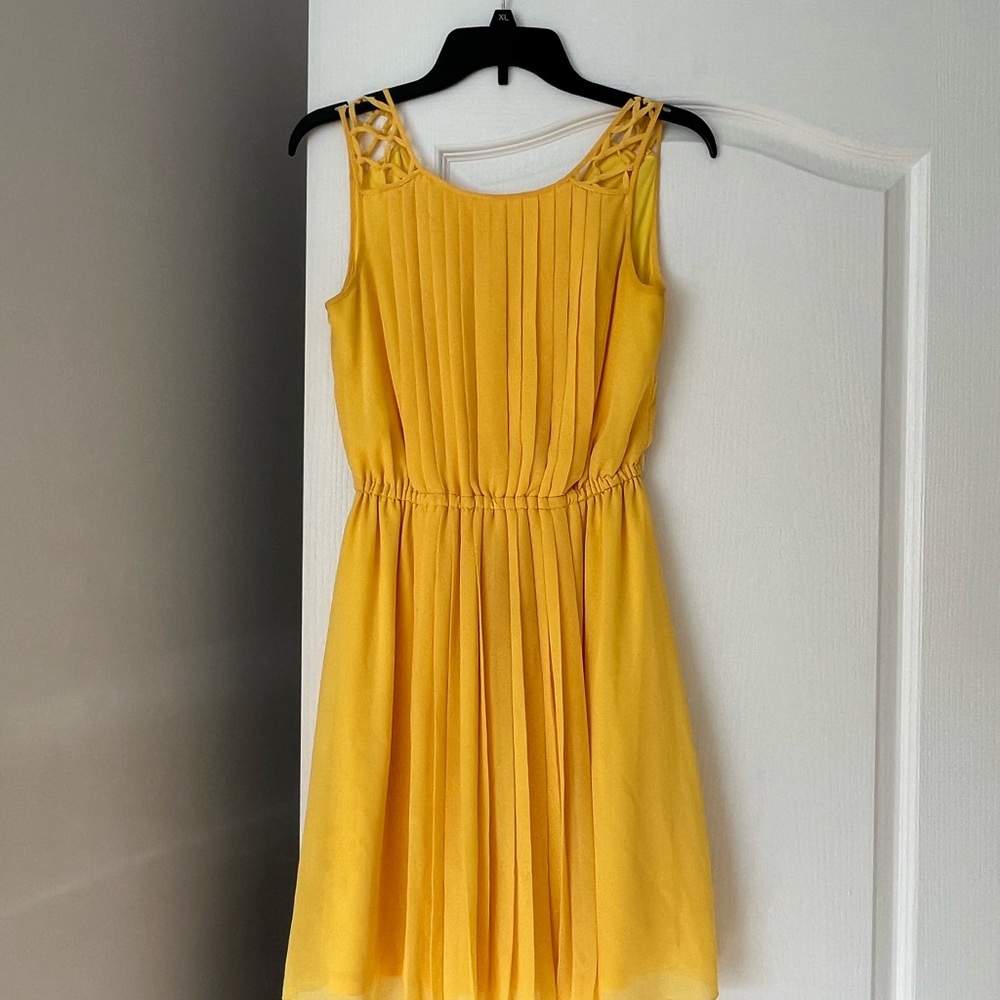 Jessica Simpson Vibrant Yellow Dress